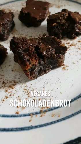 Das vollständige Rezept gibt es auf WeilJedeMahlzeitZählt.de 😋🍫

#Schokoladenbrot #WeilJedeMahlzeitZählt #VeganeRezepte...